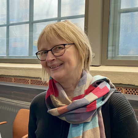 Pauliina Isomäki – säveltäjän sointivärejä ja käsityötä • Intervalli • Kuva: Pauliina Isomäki 2023 📷 Tuomas Pelttari