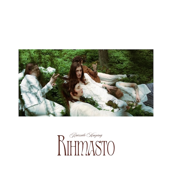 Ruissalo Amping: Rihmasto (Svart Records 2026). Kannen valokuva: Anniina Saksa