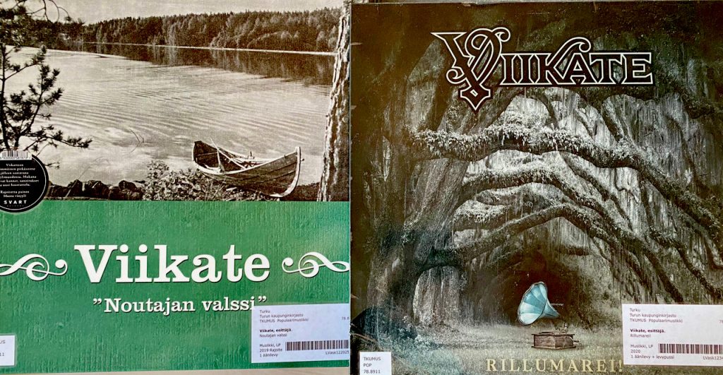 Viikate-albumit Noutajan valssi (2000) ja Rillumarei! (2020). Kuva: Tuomas Pelttari.