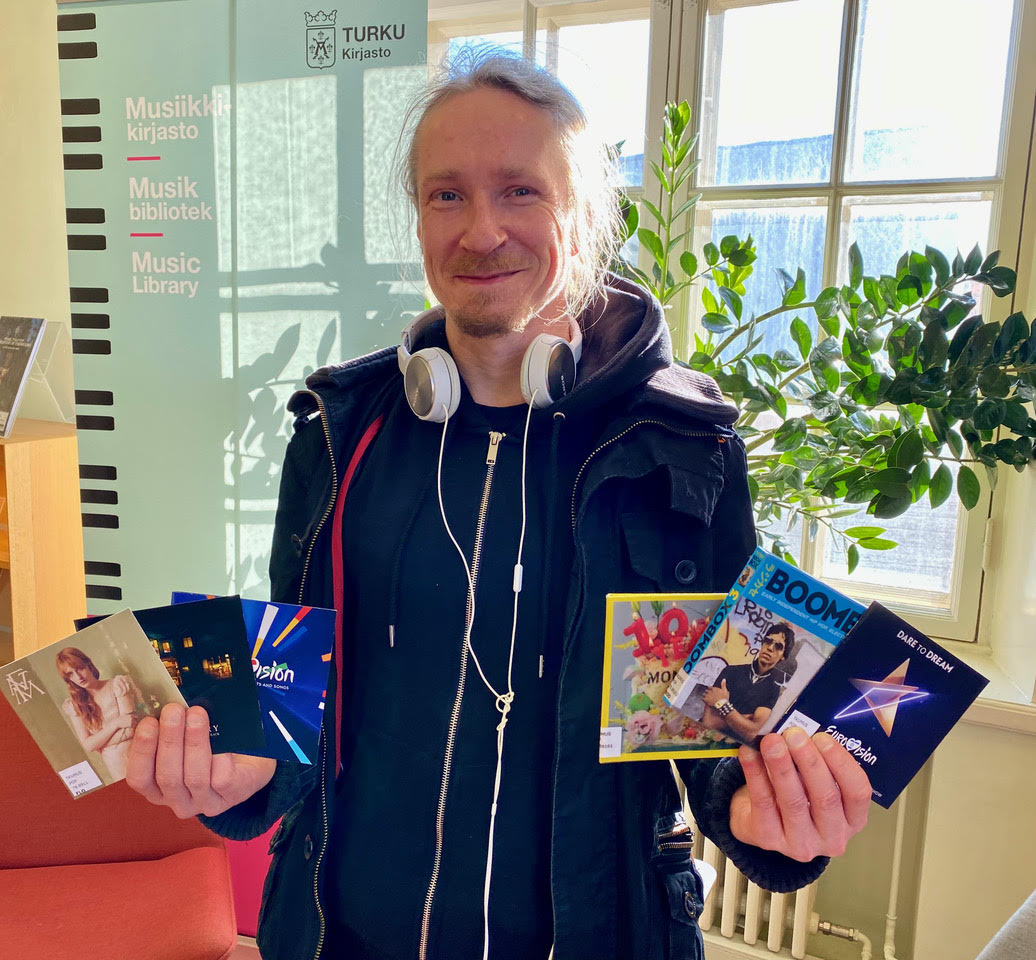 Musiikkikirjaston tarjonta kiinnostaa, mutta Spotifyn ei – haastateltavana Aki Pyykkö  • Intervalli 1/2021