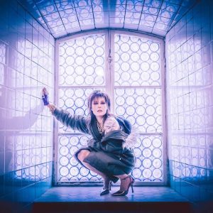 Mariska: Mäihä (Kaiku Entertainment 2022). Kannen kuva: Ville Juurikkala