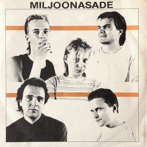 Miljoonasade: Marraskuu-single (Kräk! / Fazer Finnlevy 1987). Kannessa: Matti Nurro, Heikki Salo, Ari Laaksonen, Olli Heikkinen ja Jarmo Hovi.